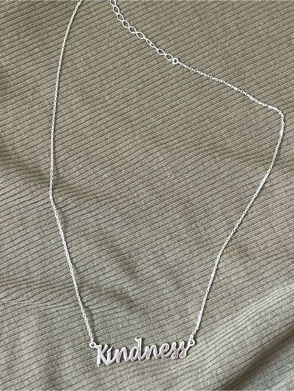 Sterling silver kindness necklace Janine Abbott elementary - Picture 4 of 5